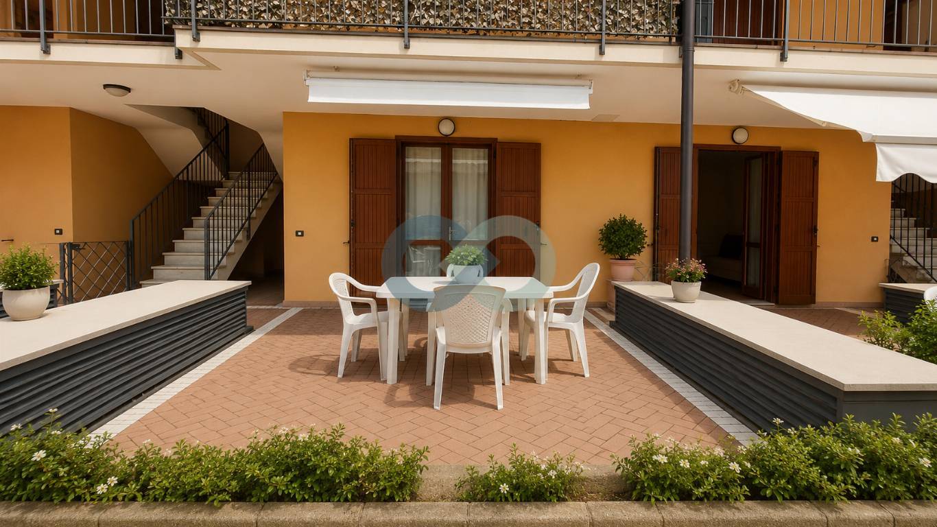 TRILOCALE IN RESIDENCE CON PISCINA 8