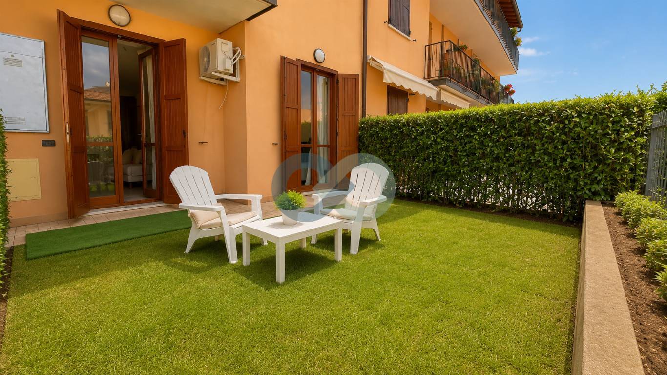 TRILOCALE IN RESIDENCE CON PISCINA 18