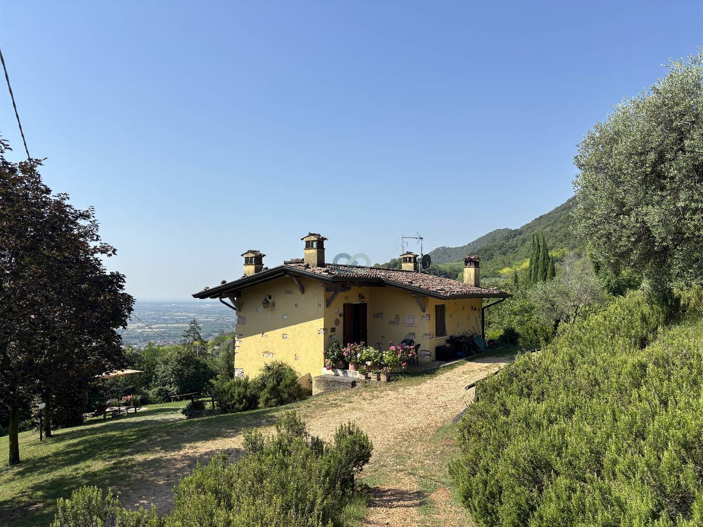 CASALE INDIPENDENTE 10