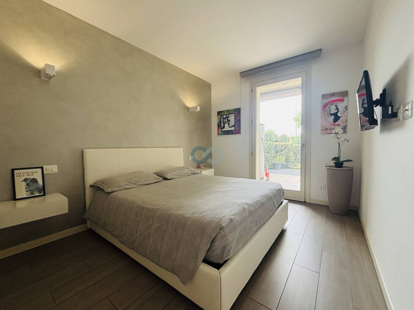 Appartamento con giardino 8