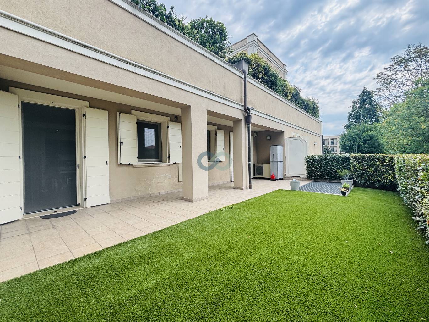 Appartamento con giardino 16