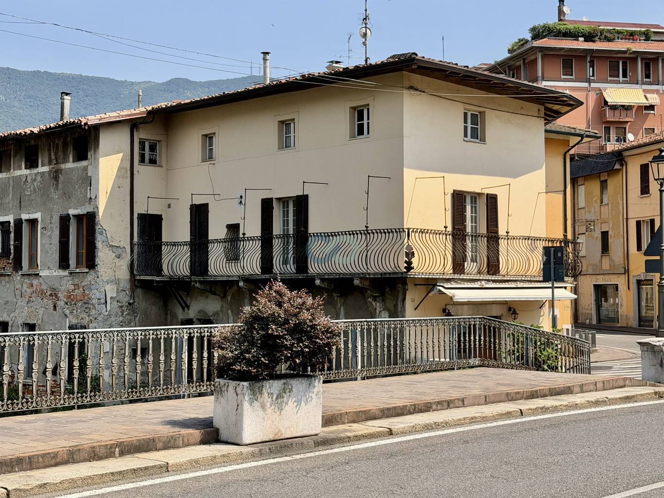 Terratetto indipendente in centro 1