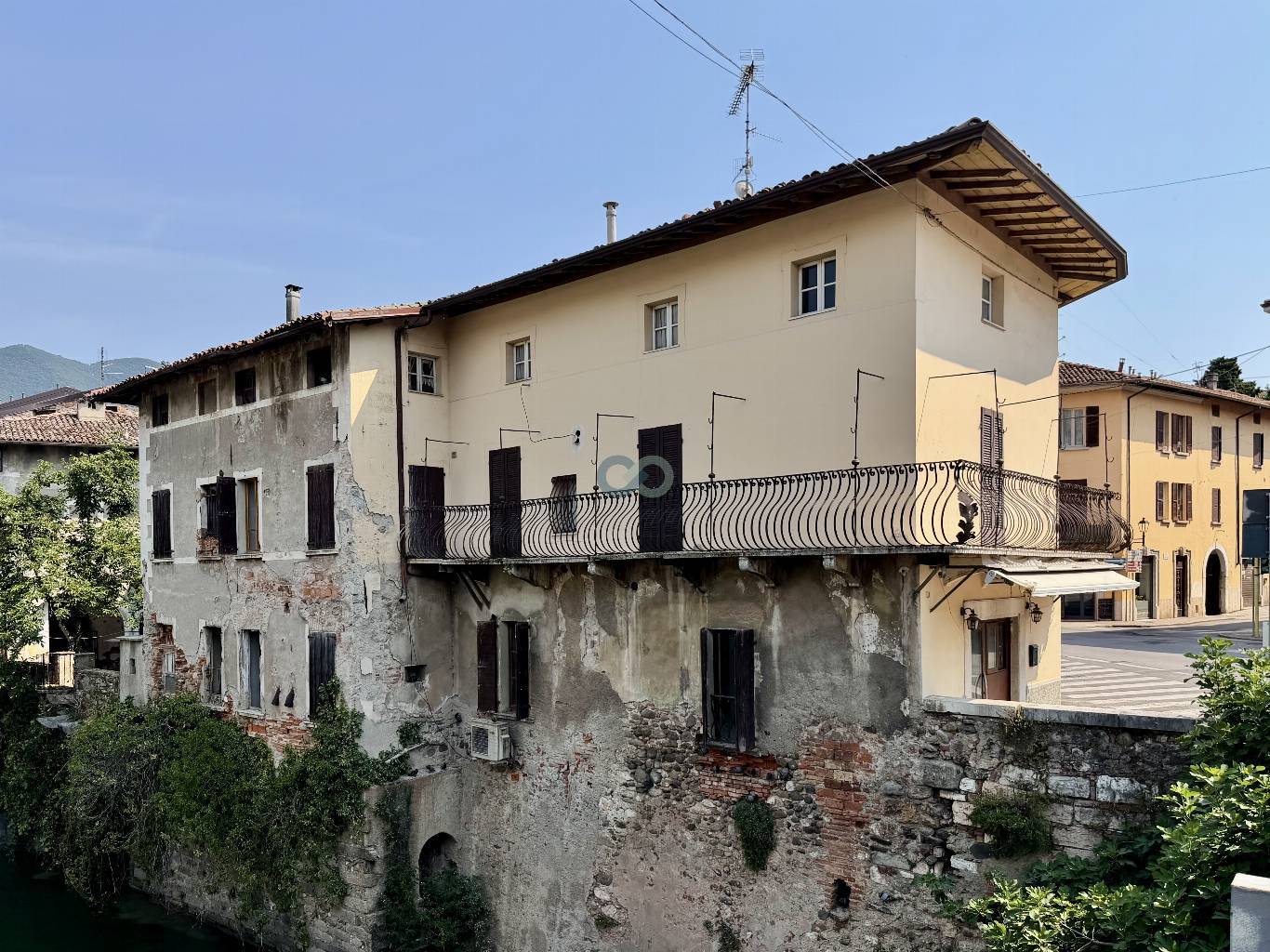 Terratetto indipendente in centro 5