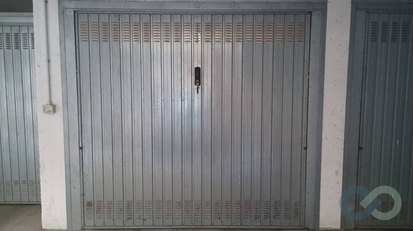 Comodo Garage in centro 5