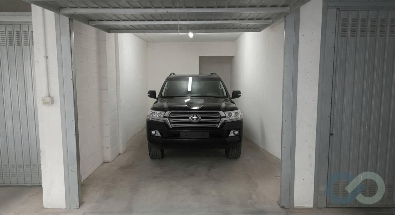 Comodo Garage in centro 2