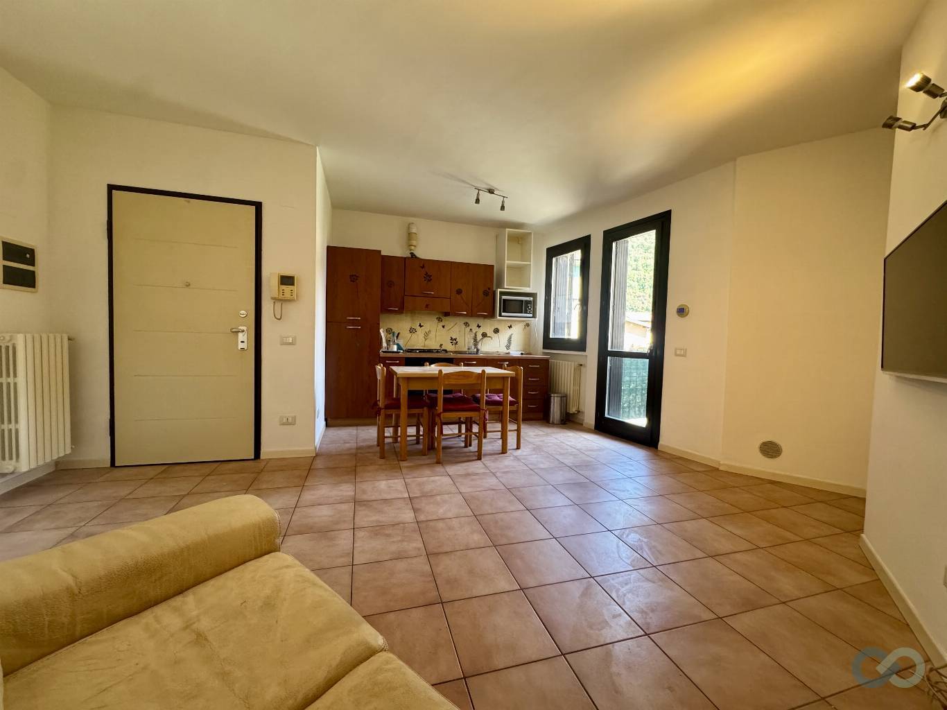 Bilocale con balcone 2