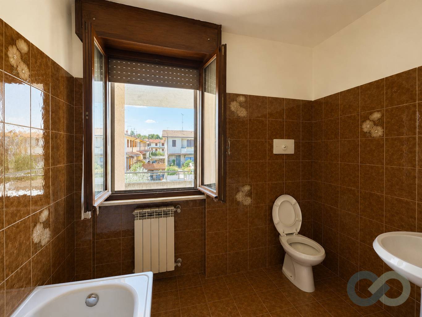 VILLETTA  A SCHIERA 24