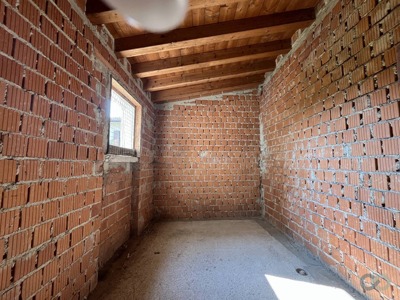 CASA INDIPENDENTE CON RUSTICO 21