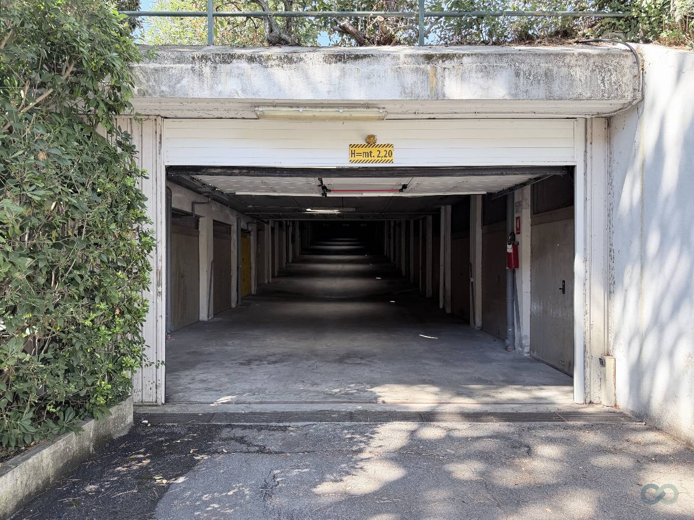 GARAGE 1