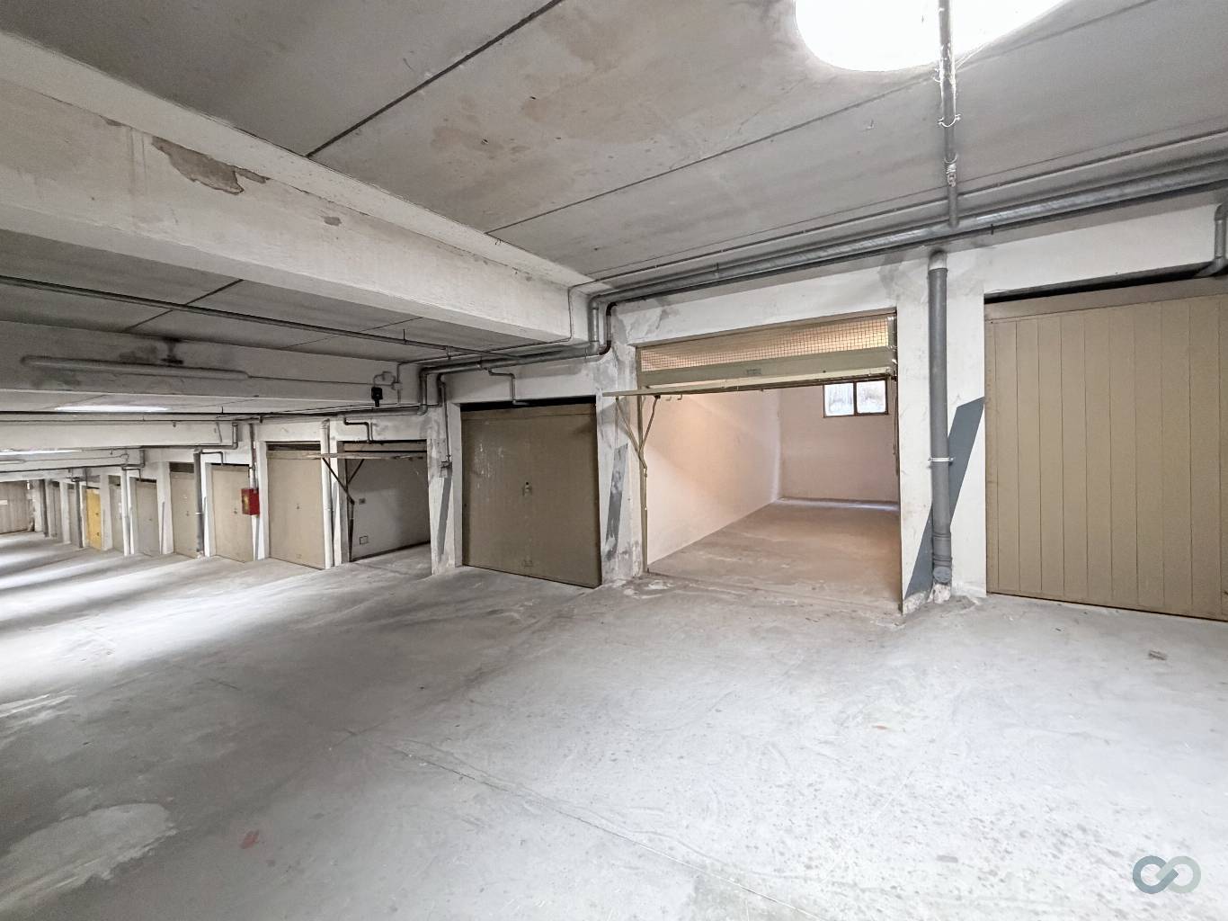 GARAGE 4