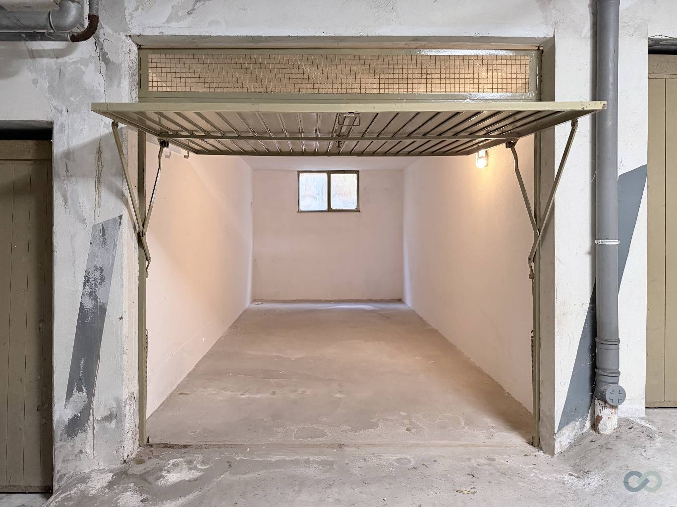 GARAGE 6
