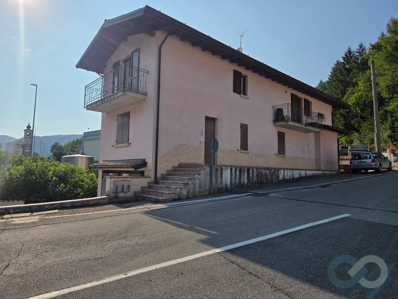 Porzione di casa indipendente 9