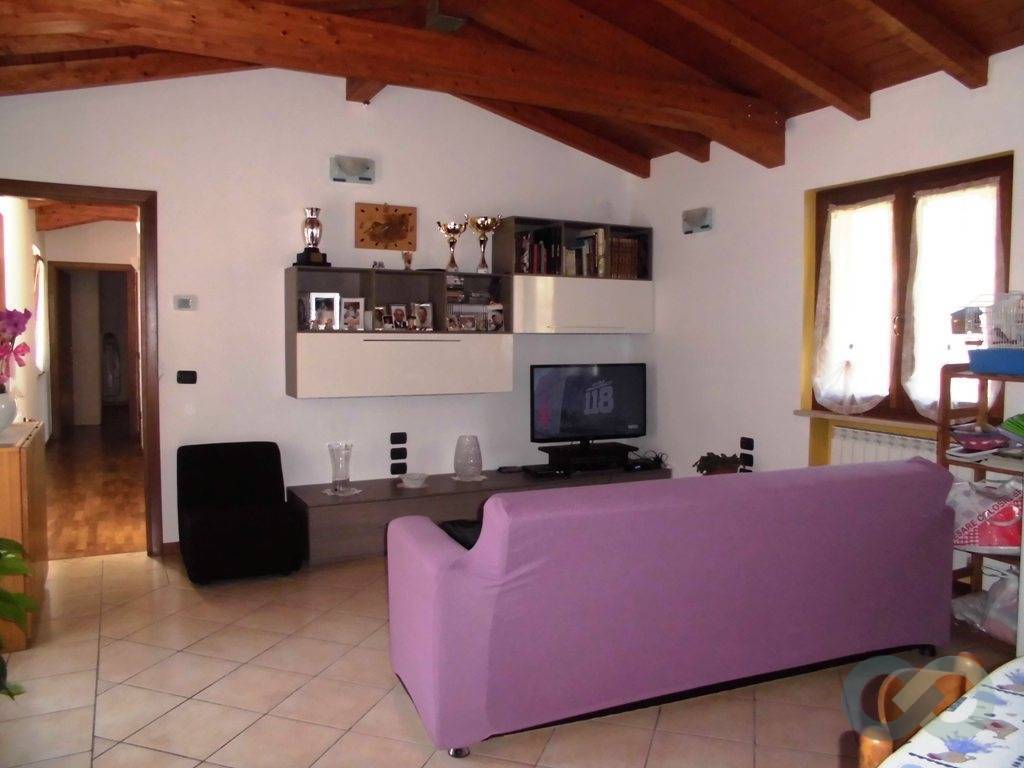 Porzione di casa indipendente 13
