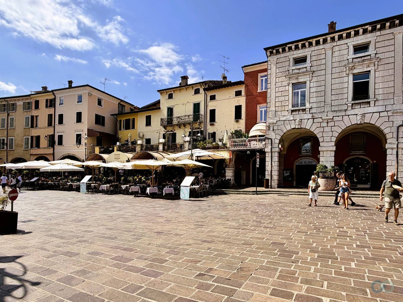 CASA IN PIAZZA 5