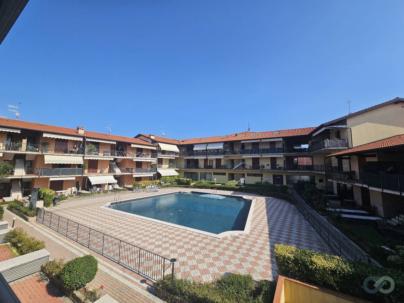 RESIDENCE CON PISCINA 29