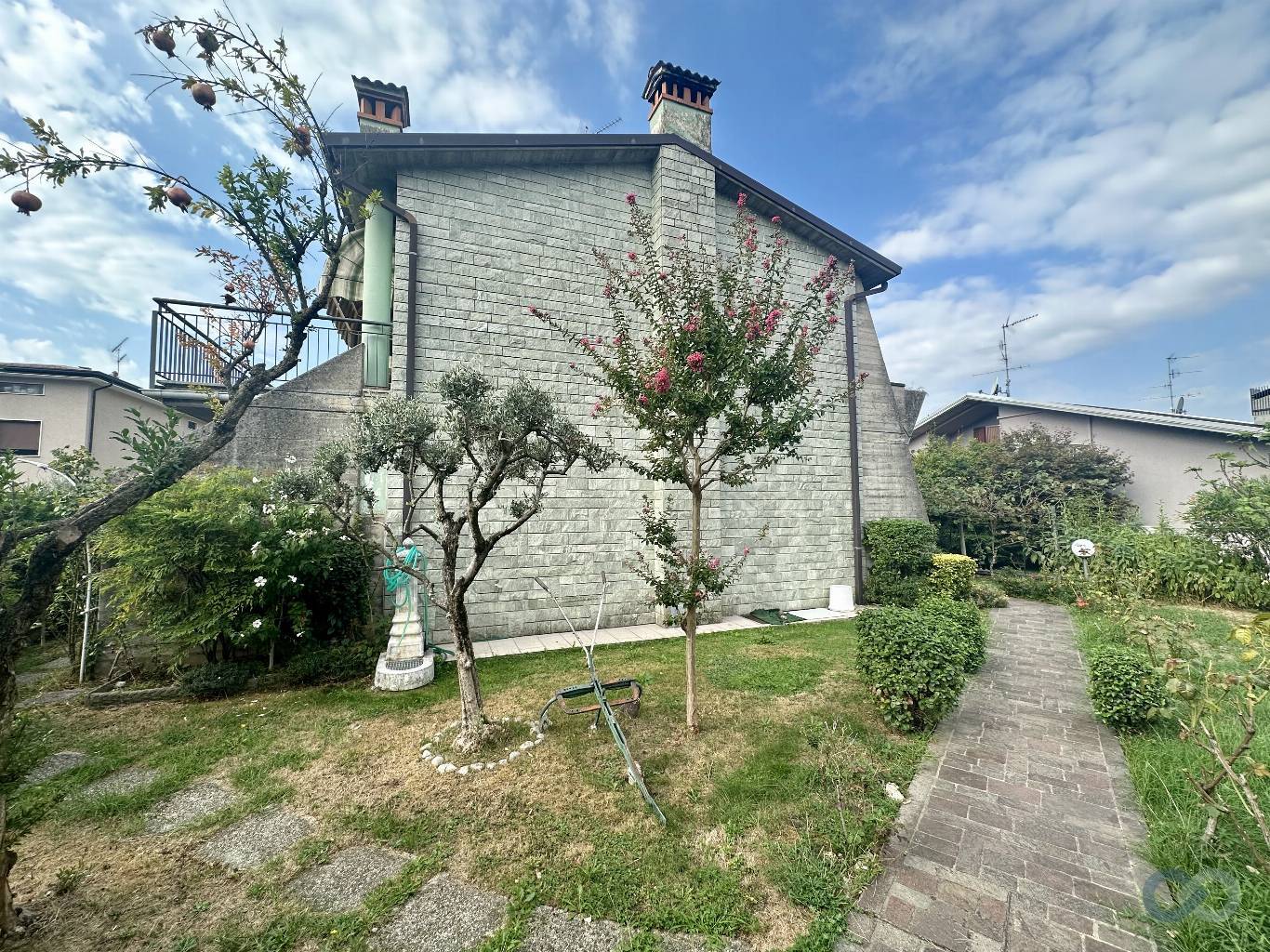 Villetta di testa in trifamiliare 3