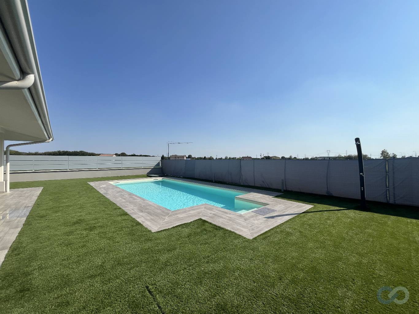 VILLA CON PISCINA 6