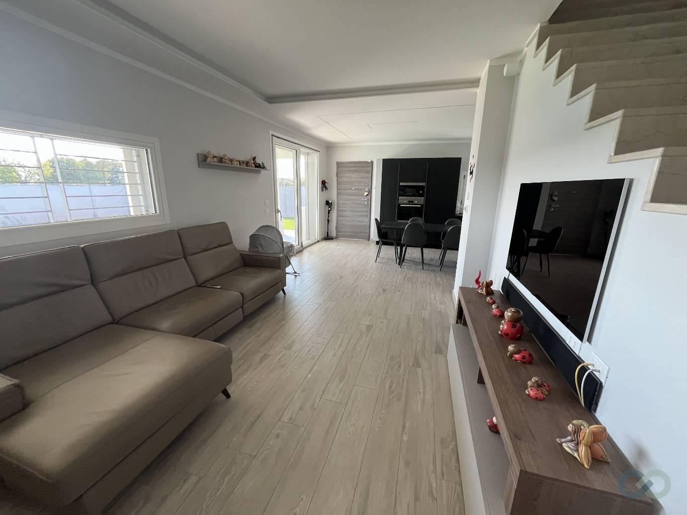 VILLA CON PISCINA 22