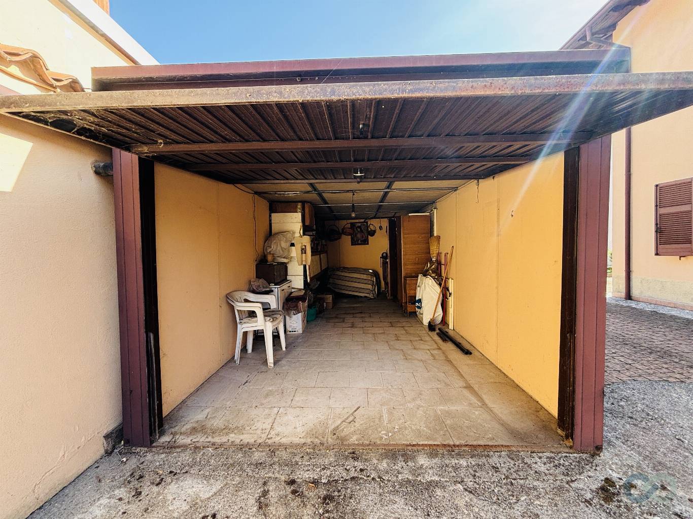 APPARTAMENTO IN BIFAMIGLIARE 10