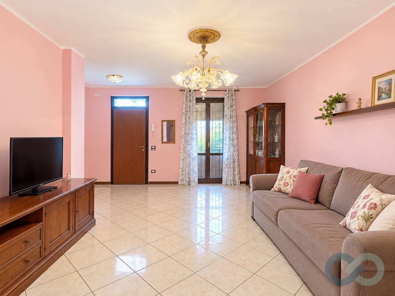 VILLETTA  A SCHIERA 6