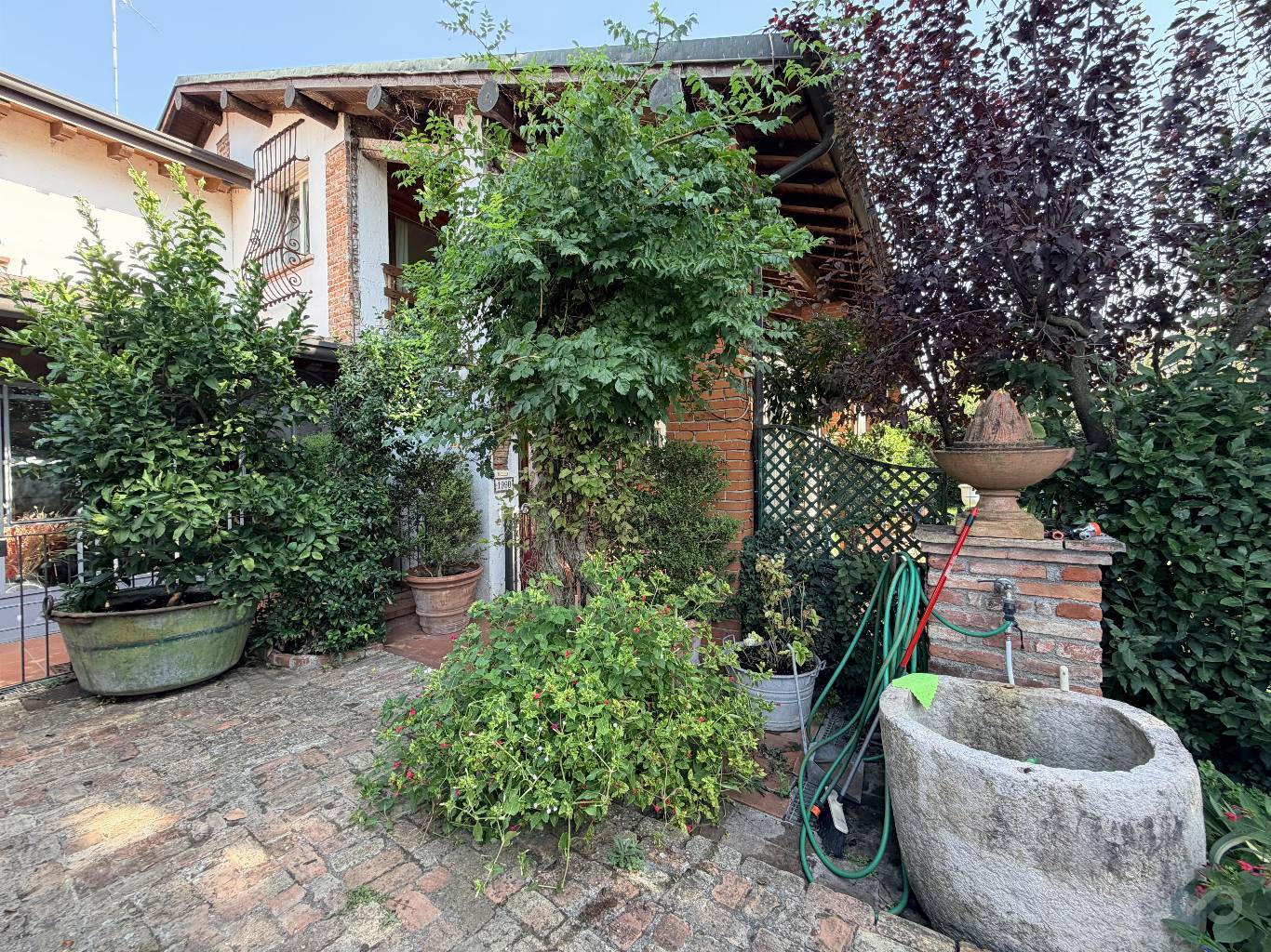 CASA INDIPENDENTE 32