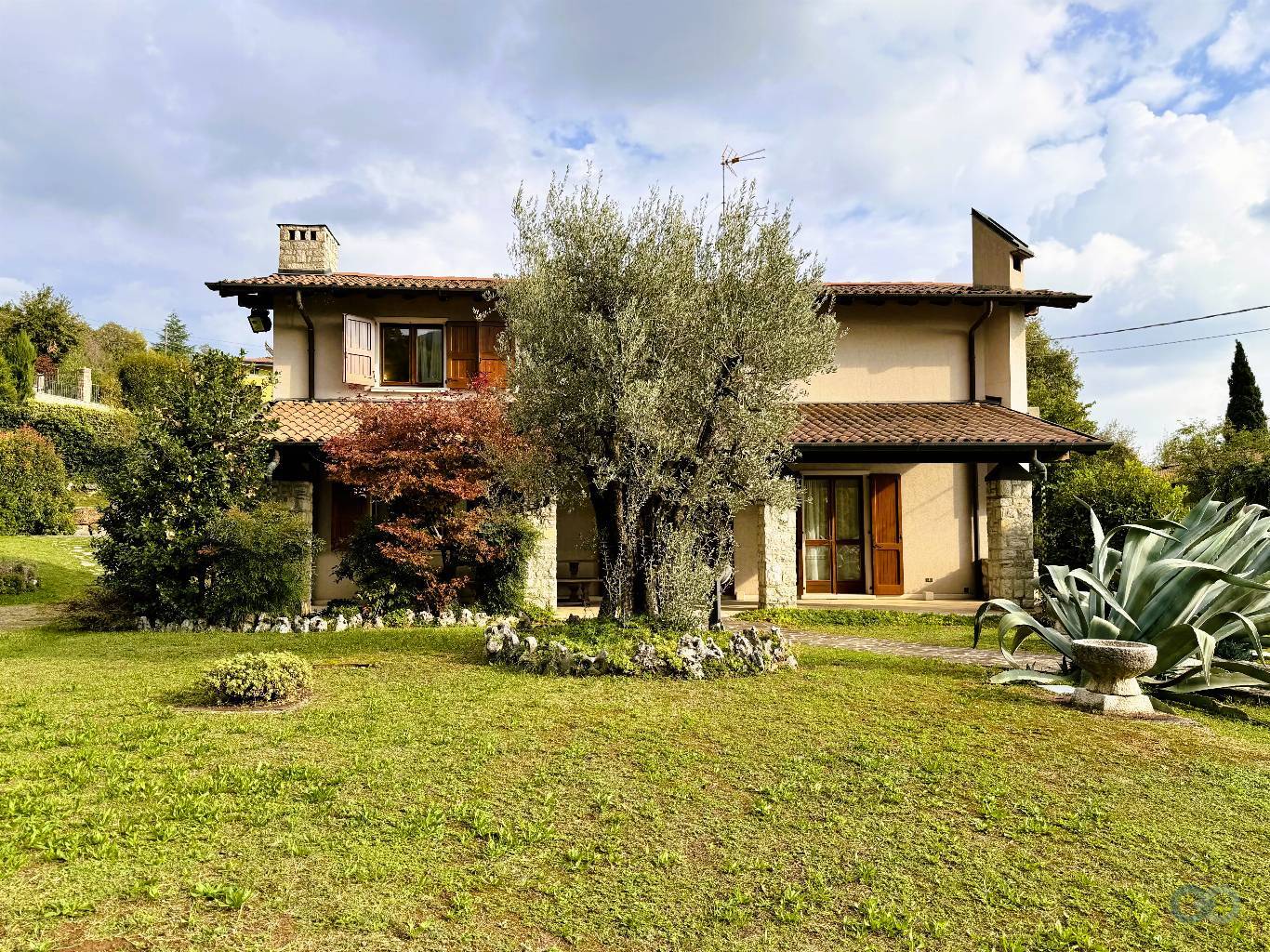 VILLA SINGOLA 1