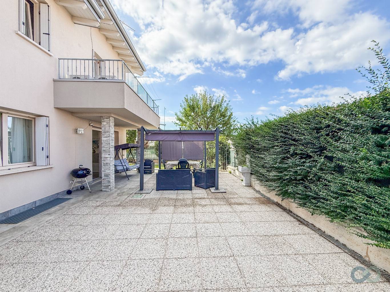 VILLA SINGOLA 98