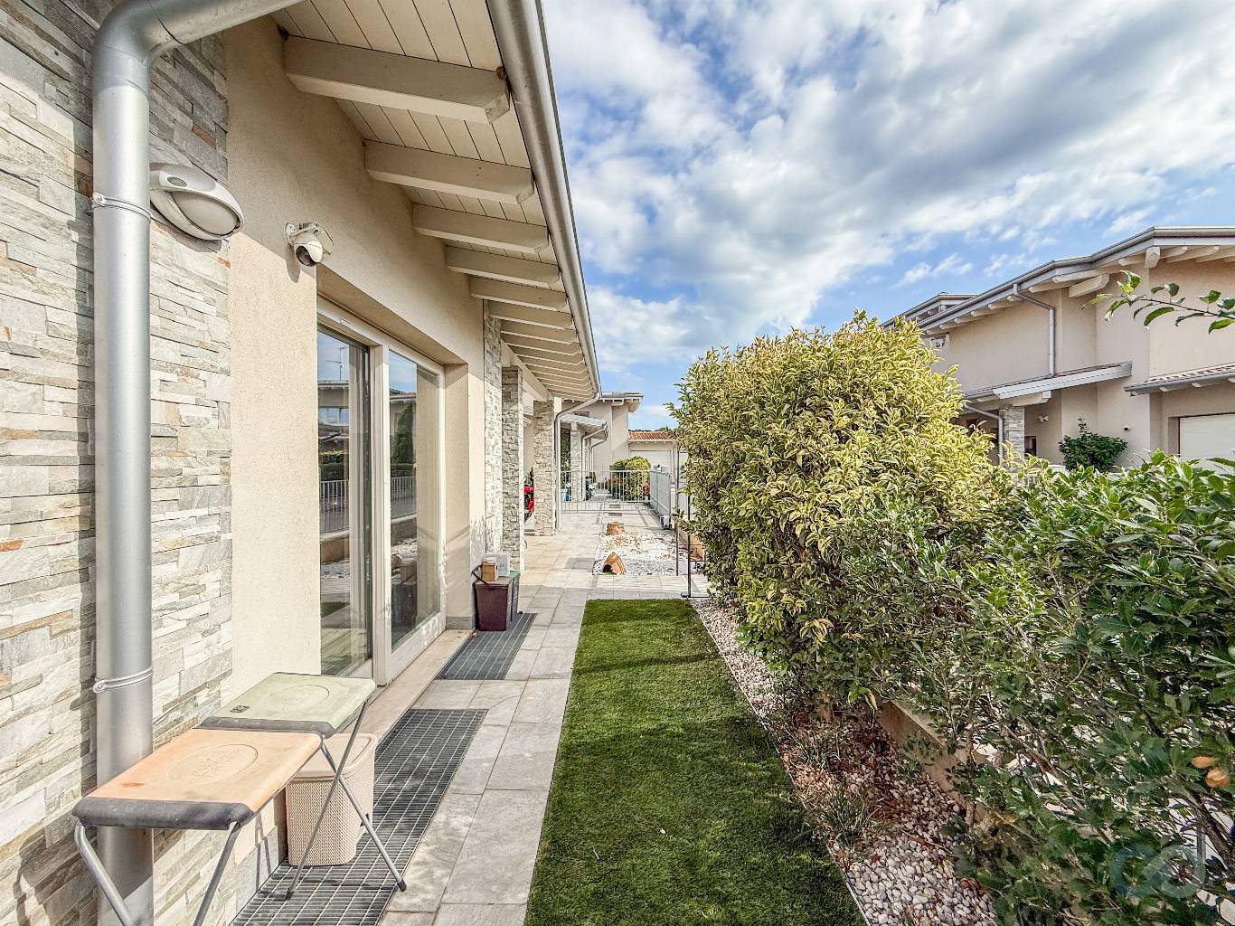 VILLA BIFAMILIARE 49