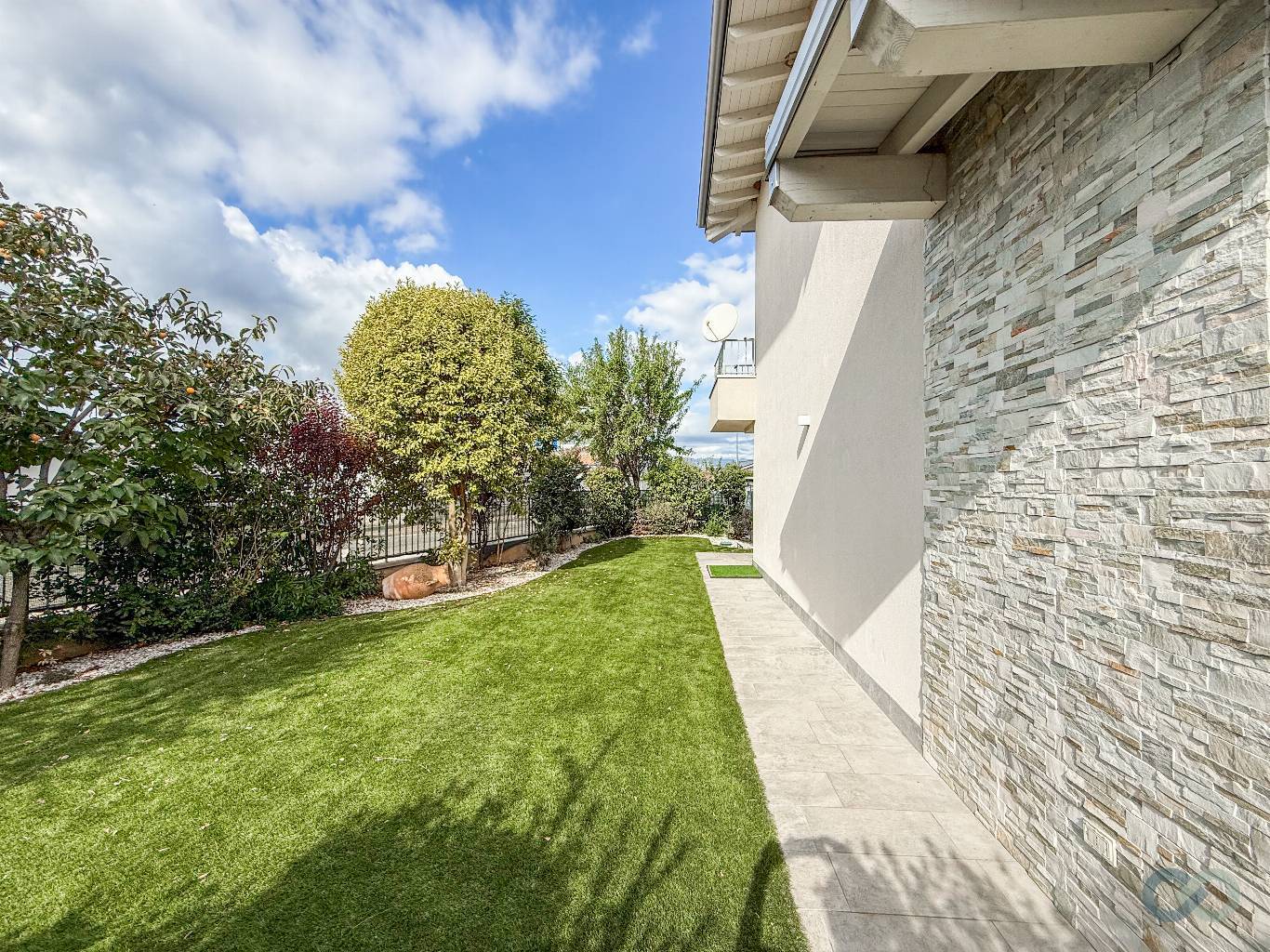VILLA BIFAMILIARE 50