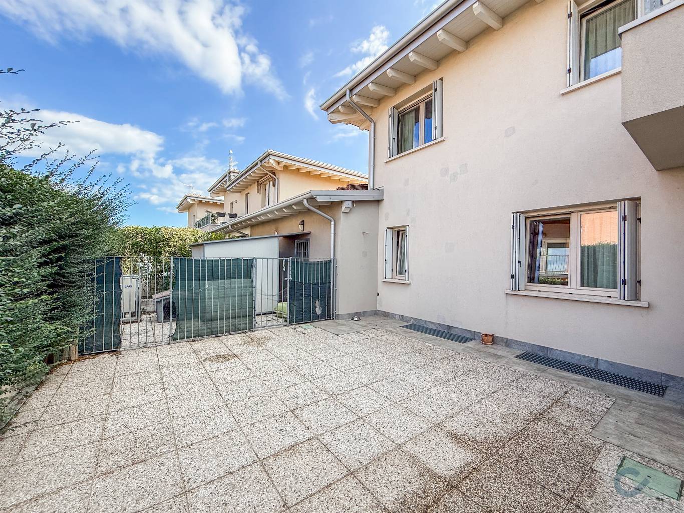 VILLA BIFAMILIARE 86